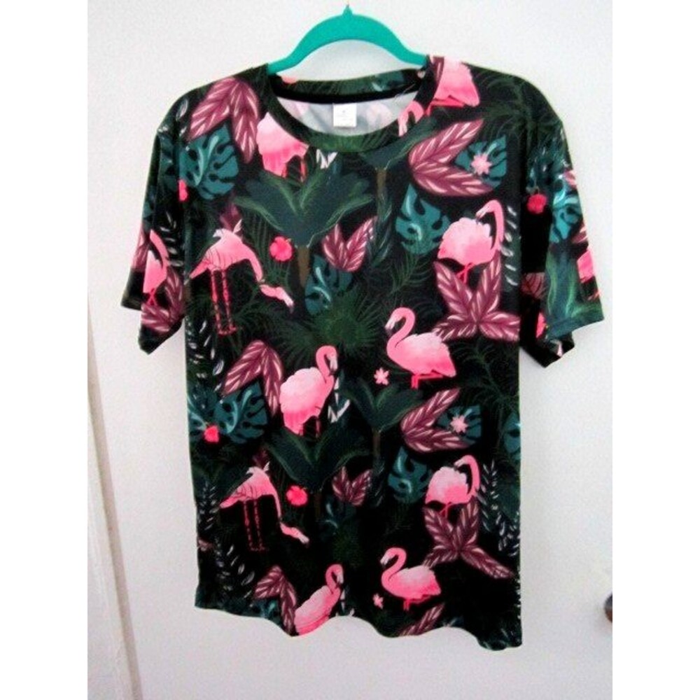 NEW Flamingo Men T-Shirt Tropical Style Men Shirt Size Medium